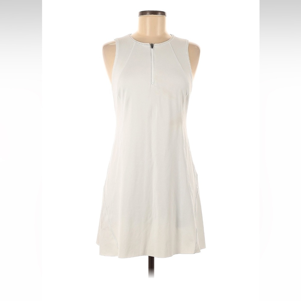 Athleta tennis dress white medium.